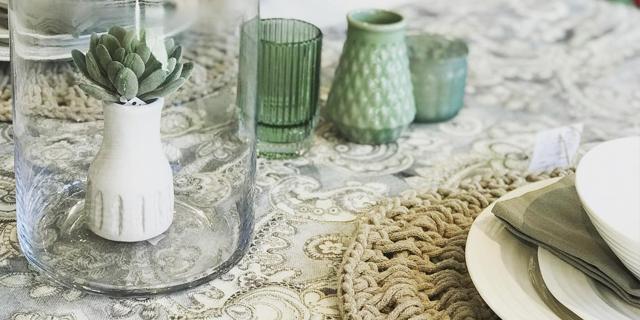 table setting decor
